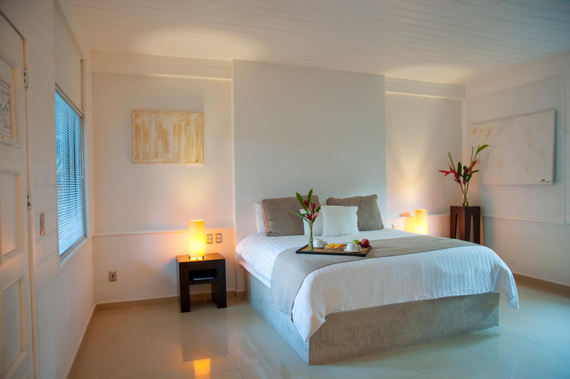 King Size Bed Room Buffet